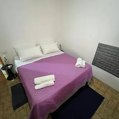 Rum i privatbostad Smeralda Room's